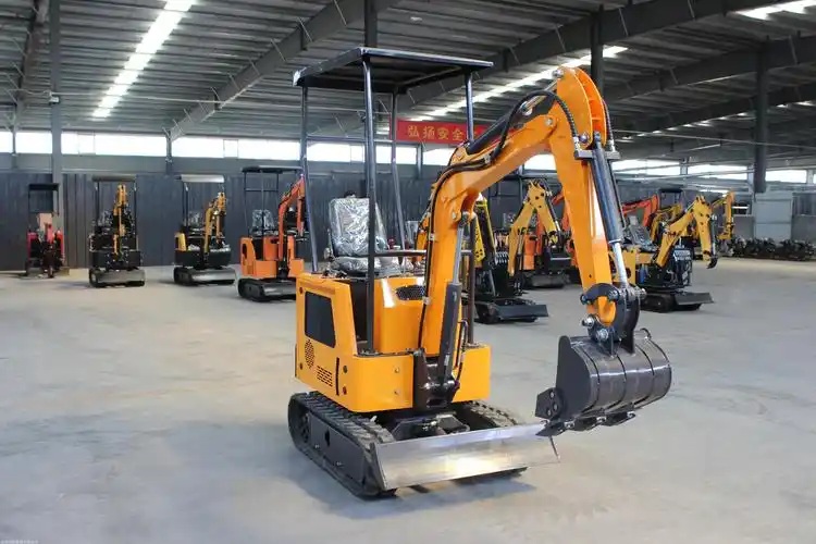 Tronnon compact excavator in action